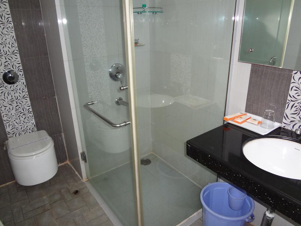Hotel Budhil Park ヴィシャーカパトナム 部屋 写真