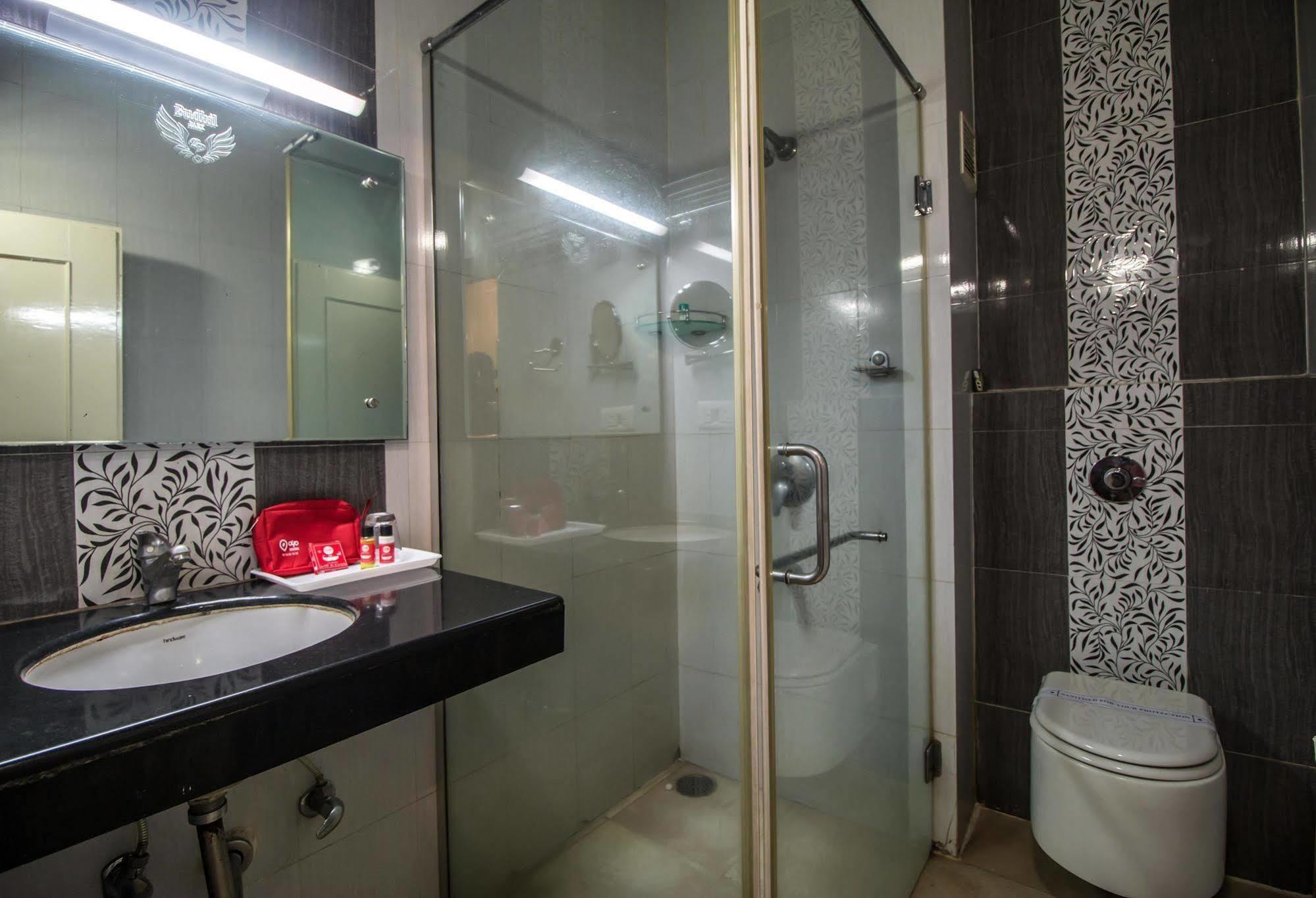 Hotel Budhil Park ヴィシャーカパトナム エクステリア 写真