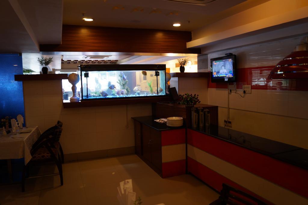 Hotel Budhil Park ヴィシャーカパトナム エクステリア 写真